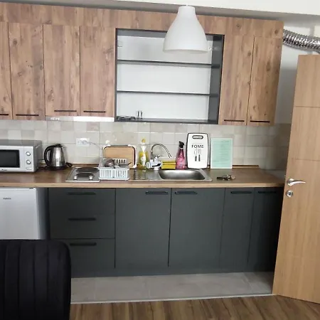 מוורובו Mickey'S Apartments מראה חיצוני תמונה